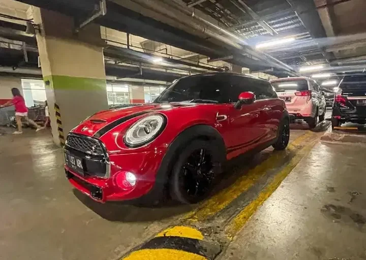 Mobil Harian Tapi Rasa Sultan